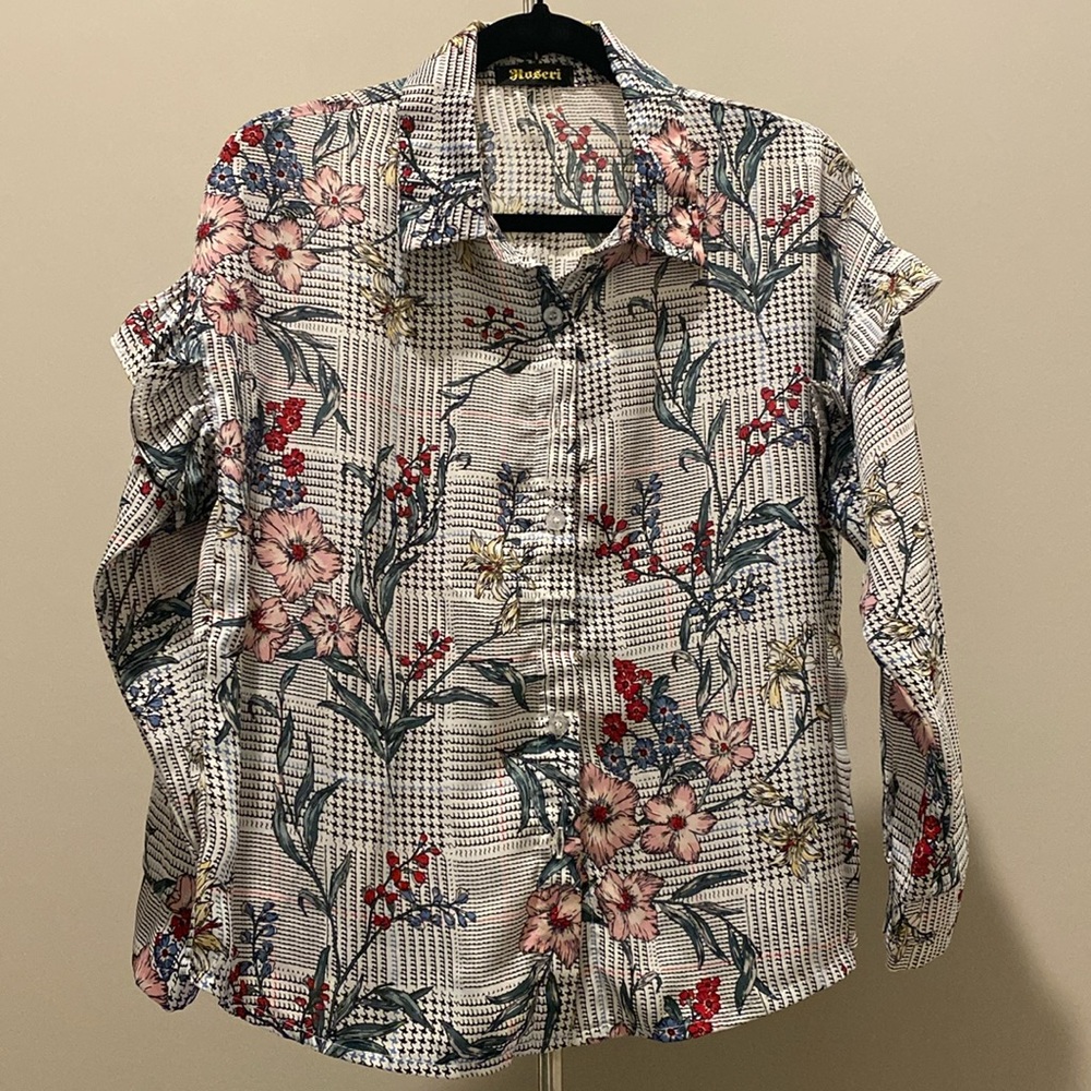 Roseri Floral Patterned Button-up Blouse